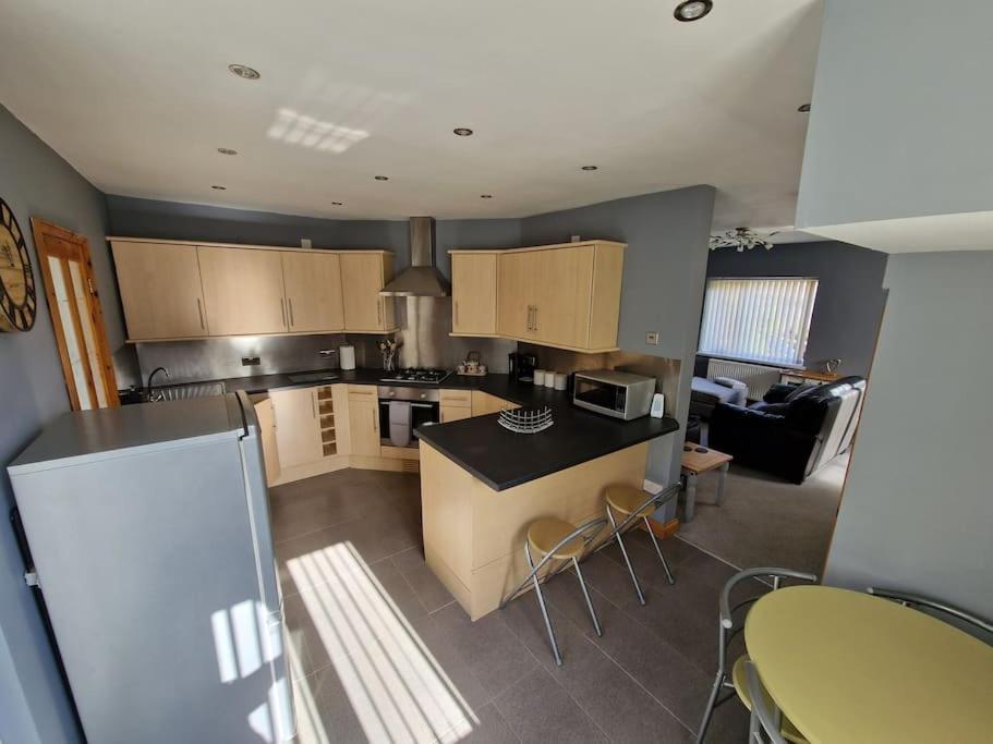 Apartamento Viaduct View - Cefn Coed Merthyr Tydfil Exterior foto