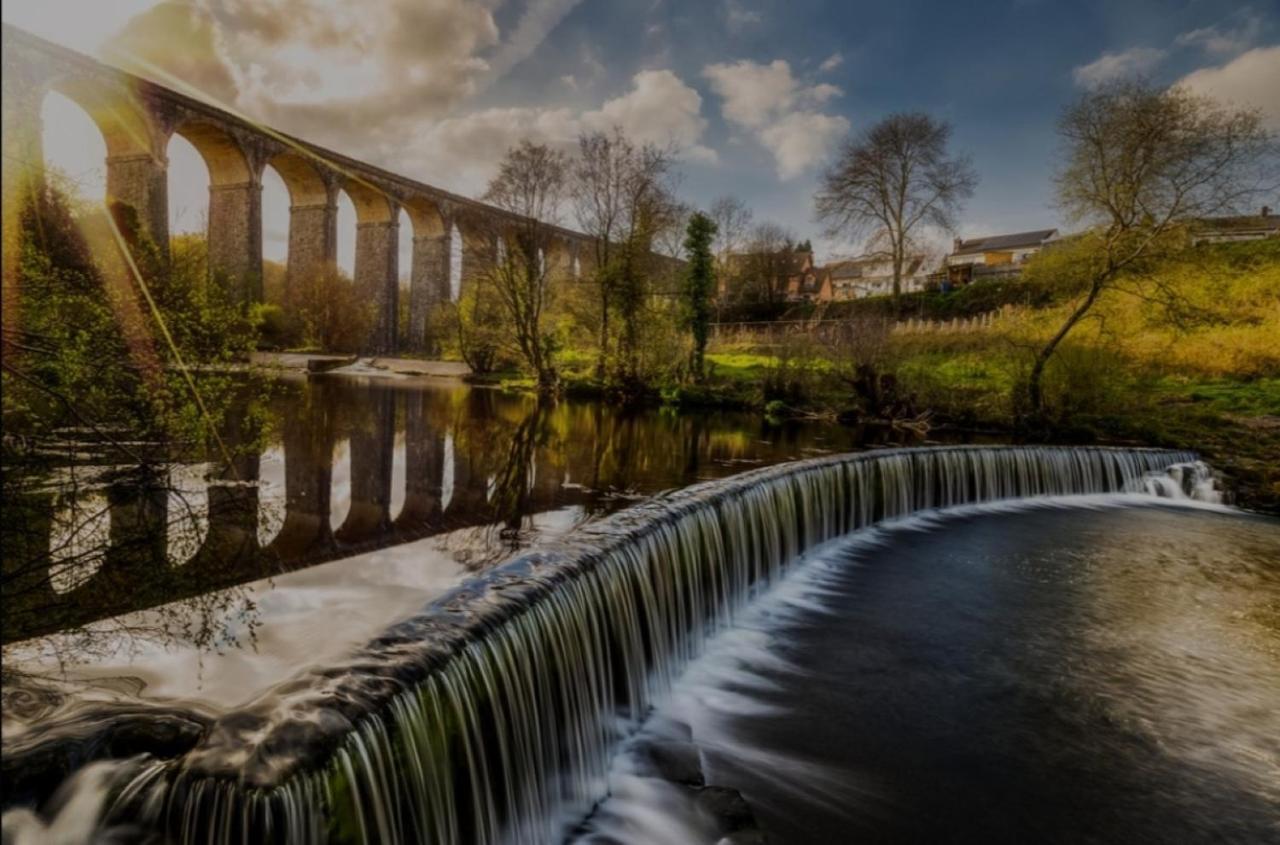 Apartamento Viaduct View - Cefn Coed Merthyr Tydfil Exterior foto